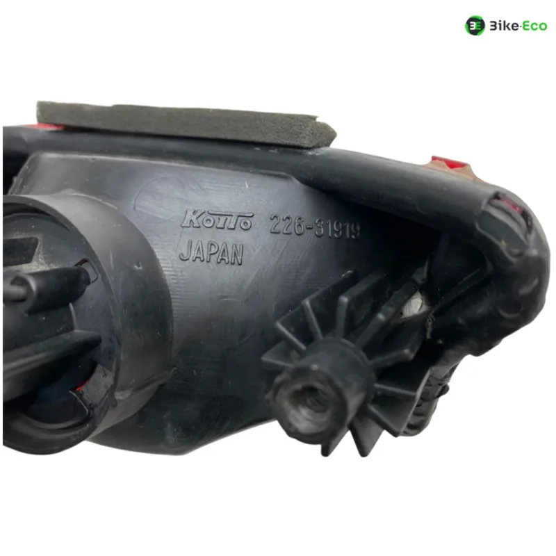Feu arriere YAMAHA FZ6 600 2004-2006