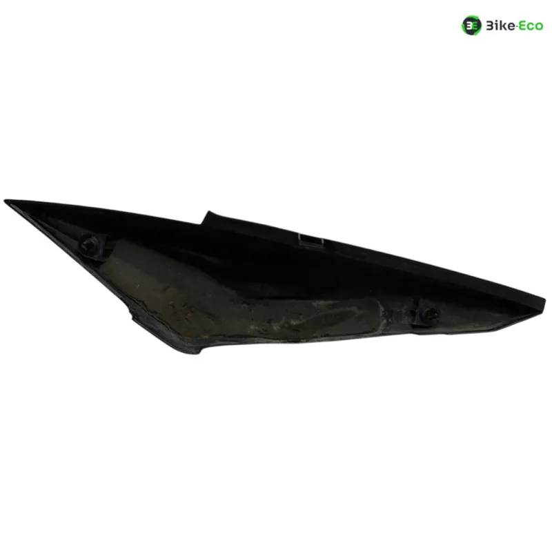 Cache carenage coque arriere YAMAHA FZ6 600 2004-2006
