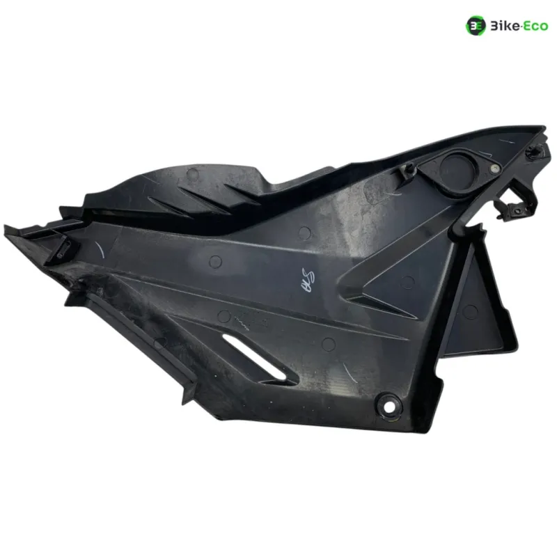 Cache carenage sous selle gauche HONDA CBF 125 2013-2014