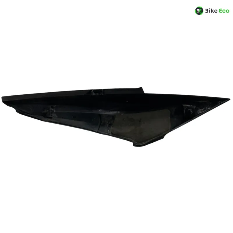 Cache carenage coque arriere YAMAHA FZ6 600 2004-2006