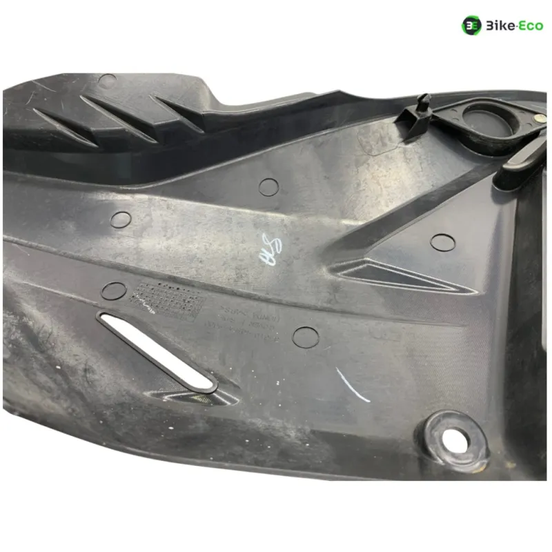Cache carenage sous selle gauche HONDA CBF 125 2013-2014