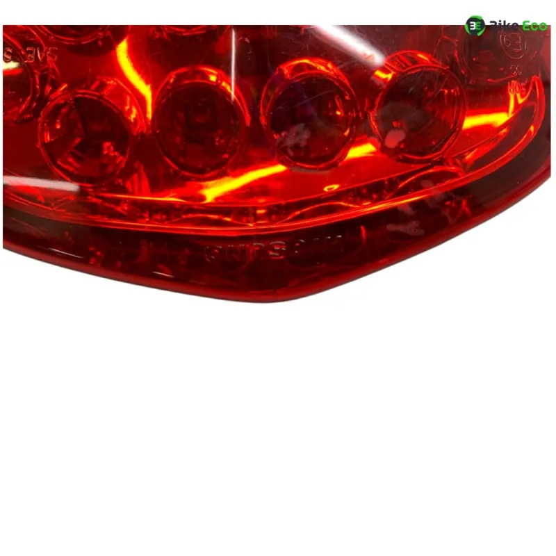 Feu arriere HYOSUNG GV 650 2005-2010 AQUILA