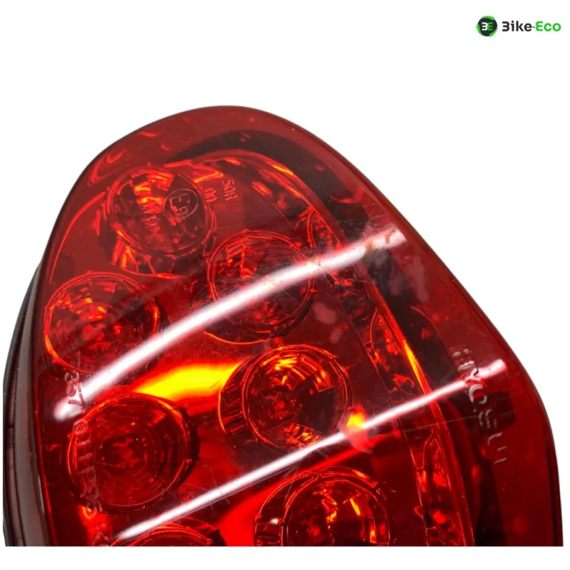 Feu arriere HYOSUNG GV 650 2005-2010 AQUILA