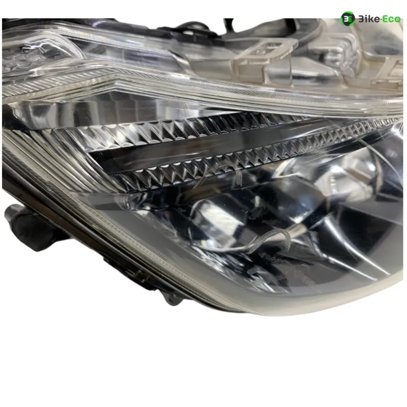 Optique (feux)(phare) YAMAHA GPD 125 2017-2019 NMAX