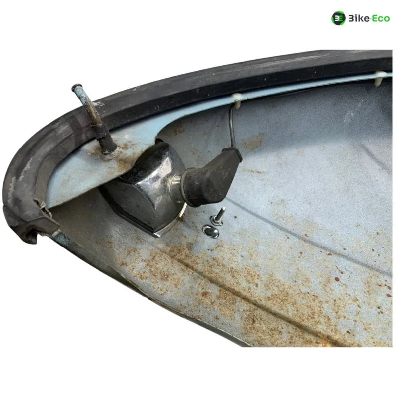 Cache carenage coque arriere gauche PIAGGIO VESPA 125 2011-2017 PX