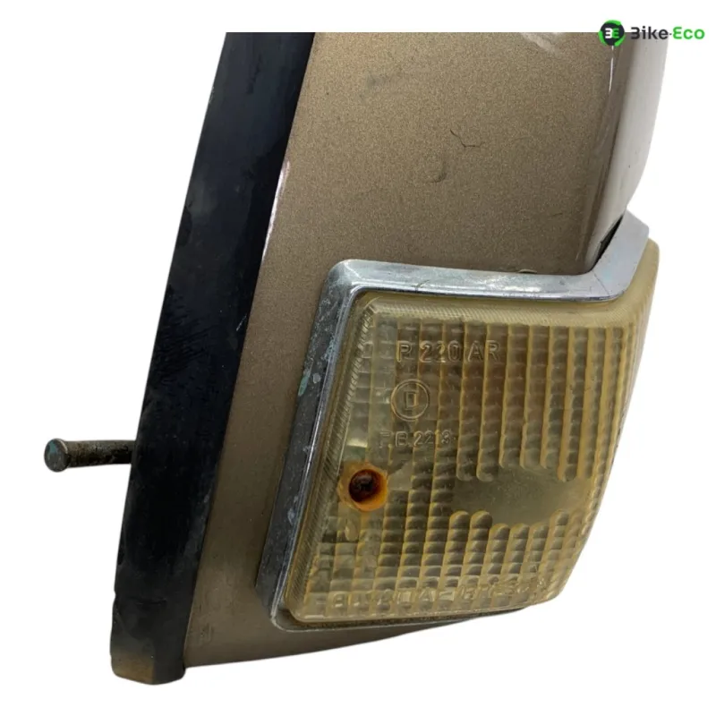 Cache carenage coque arriere droit PIAGGIO VESPA 125 2011-2017 PX