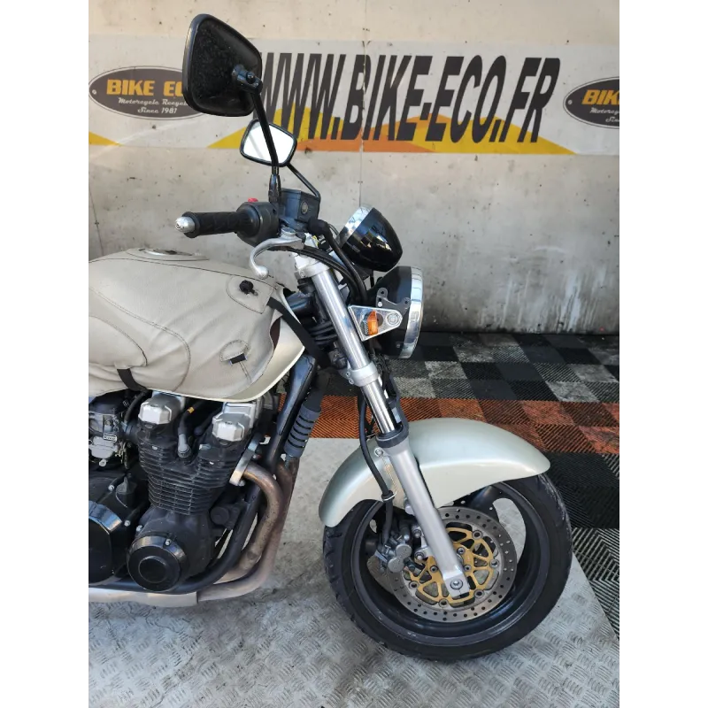 KAWASAKI 750 ZR7