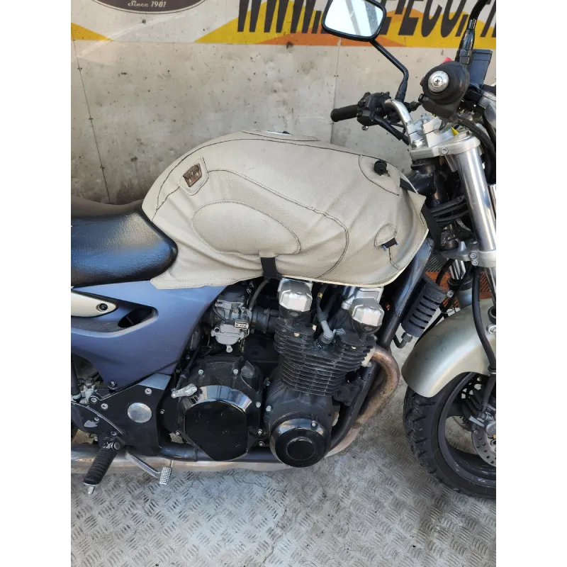 KAWASAKI 750 ZR7
