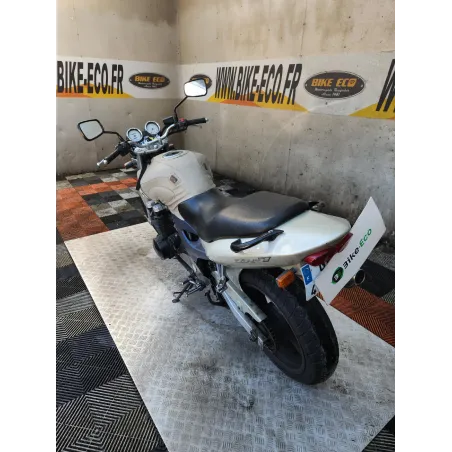 KAWASAKI 750 ZR7