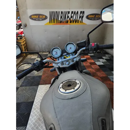 KAWASAKI 750 ZR7