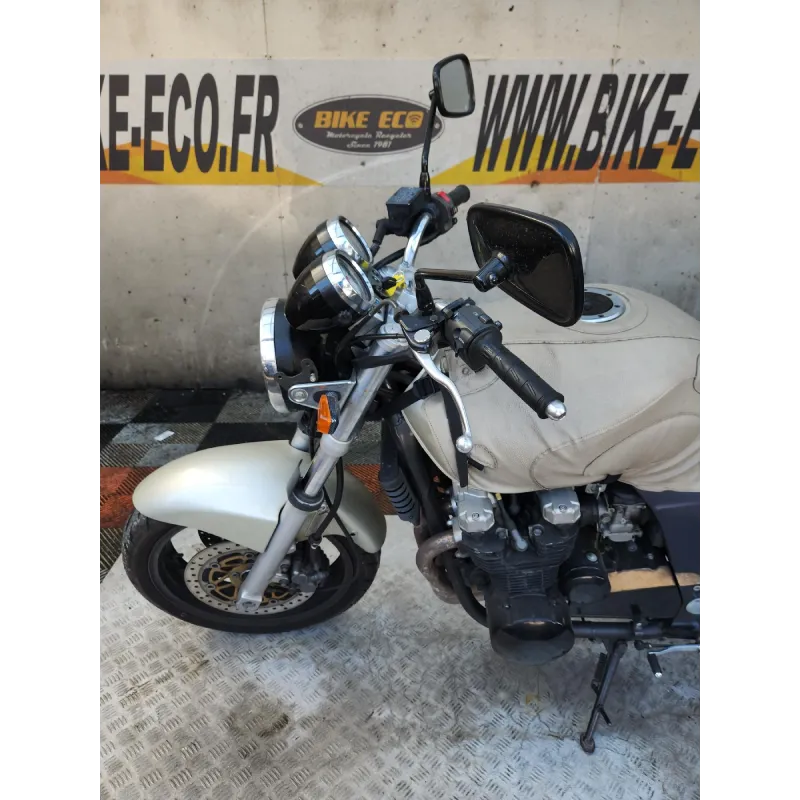KAWASAKI 750 ZR7