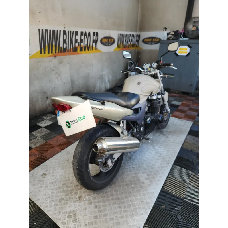 KAWASAKI 750 ZR7