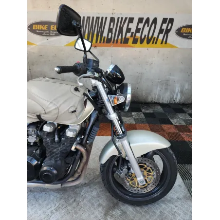 KAWASAKI 750 ZR7