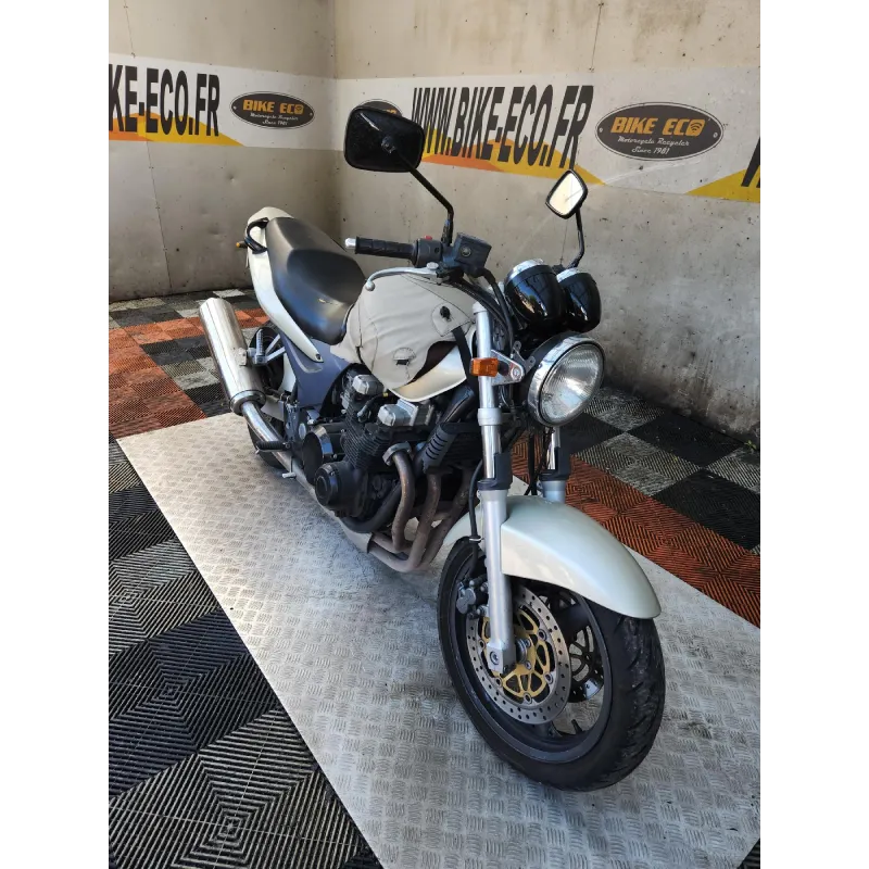 KAWASAKI 750 ZR7