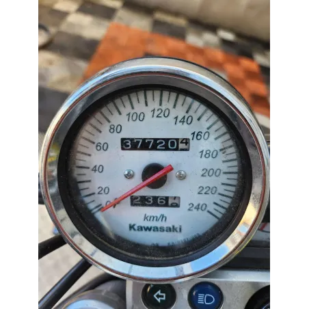 KAWASAKI 750 ZR7