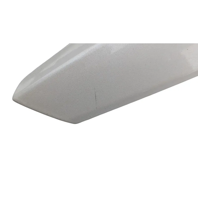 Ecope radiateur droit TRIUMPH STREET TRIPLE 675 R 2013 - 2016
