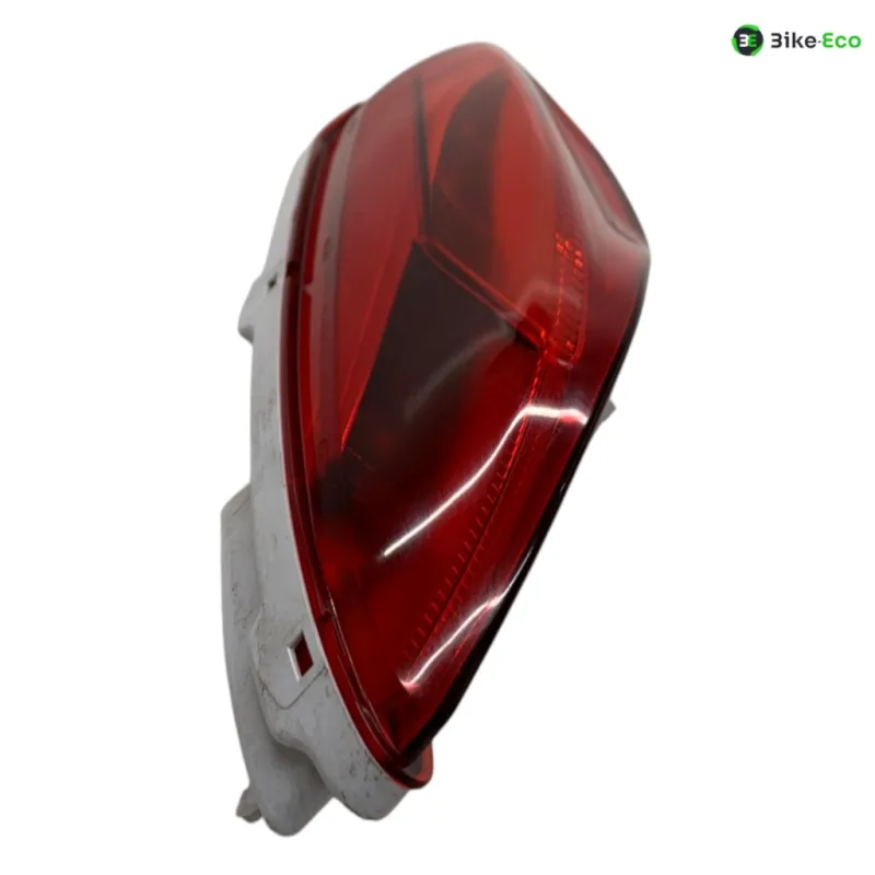 Feu arriere droit PIAGGIO BEVERLY 400 2021-2023 HPE