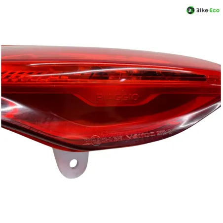 Feu arriere droit PIAGGIO BEVERLY 400 2021-2023 HPE