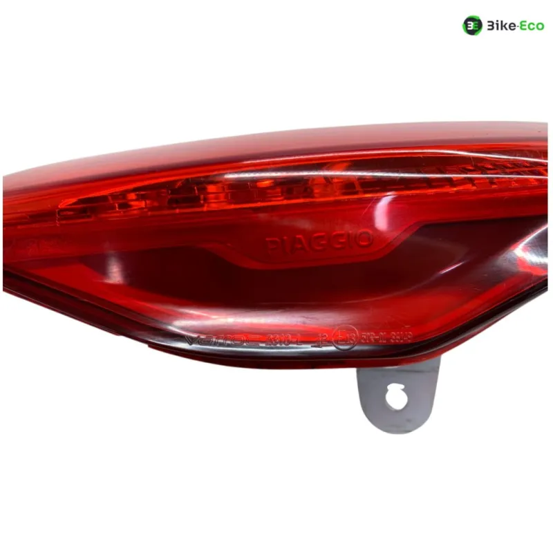 Feu arriere gauche PIAGGIO BEVERLY 400 2021-2023 HPE
