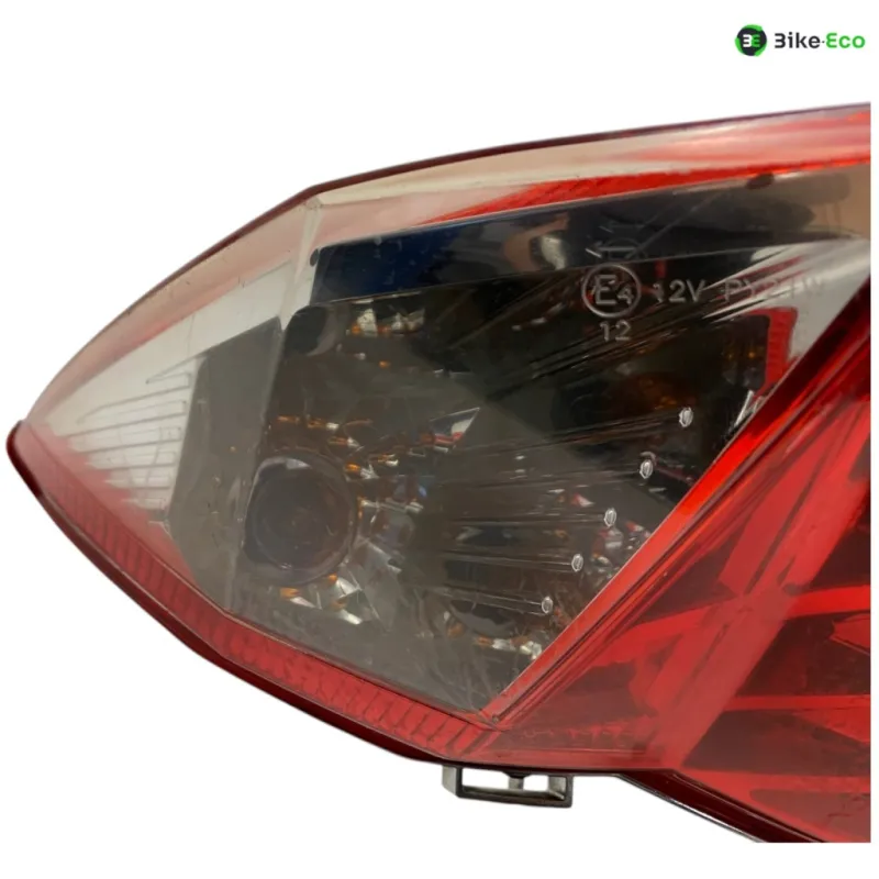 Feu arriere SYM GTS 125 2014-2016 EFI