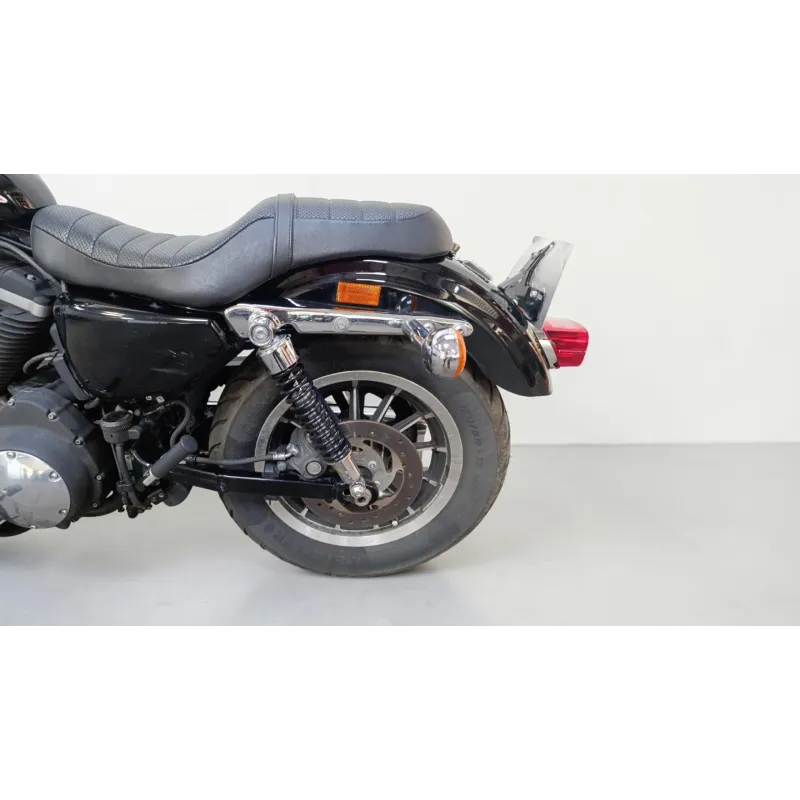 HARLEY DAVIDSON SPORTSTER 883