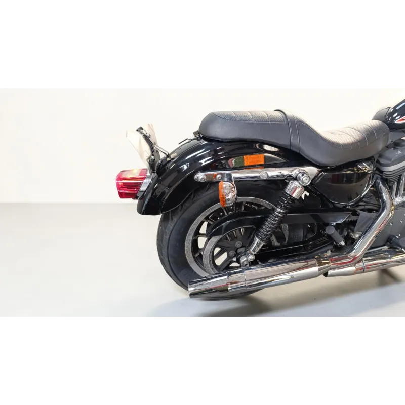 HARLEY DAVIDSON SPORTSTER 883