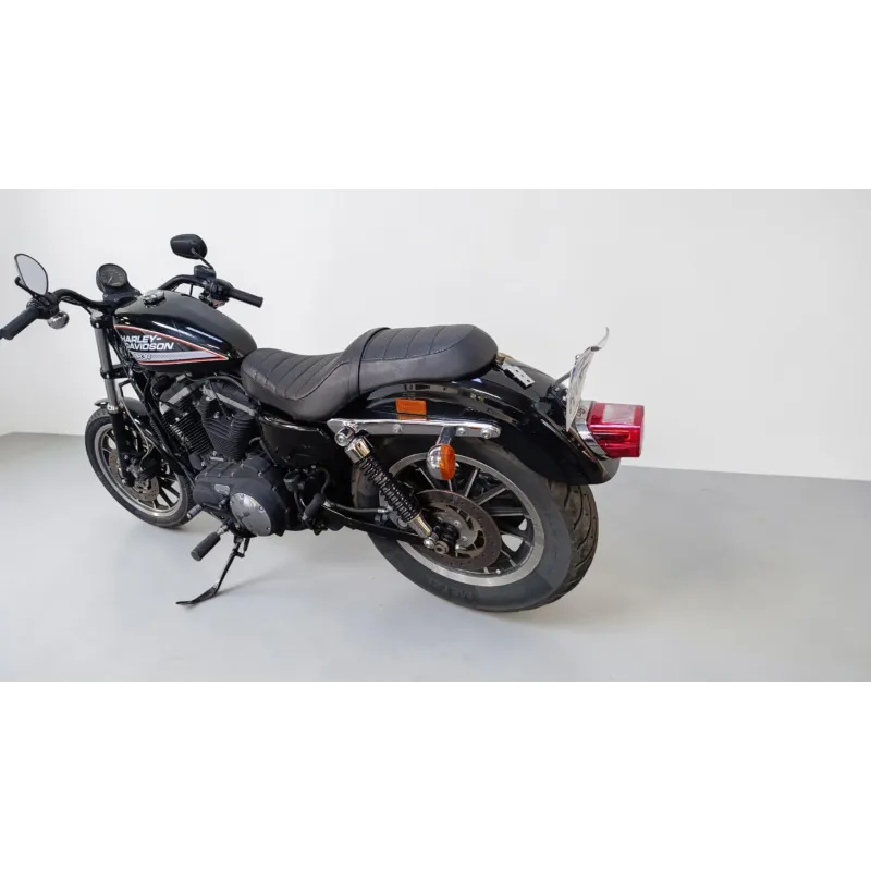 HARLEY DAVIDSON SPORTSTER 883