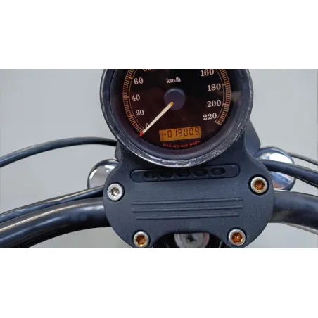 HARLEY DAVIDSON SPORTSTER 883