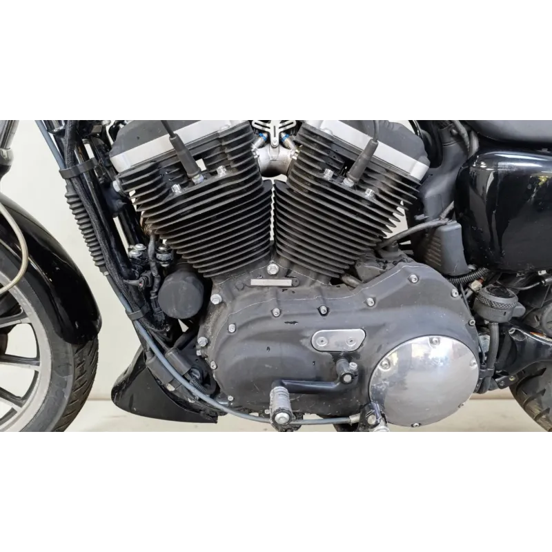 HARLEY DAVIDSON SPORTSTER 883