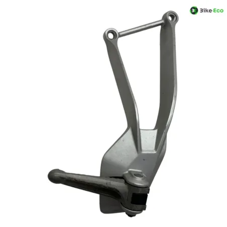 Platine et repose pieds arriere droit MV AGUSTA BRUTALE 990 R 2010-2011