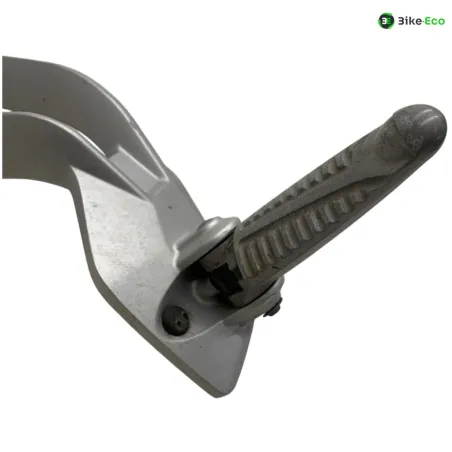 Platine et repose pieds arriere droit MV AGUSTA BRUTALE 990 R 2010-2011