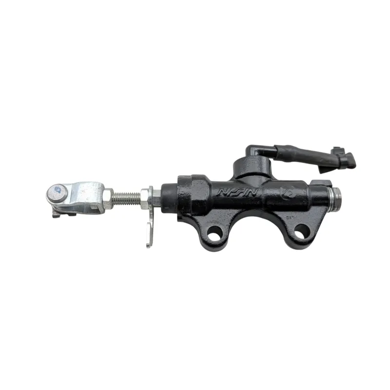 Maitre cylindre frein arriere TRIUMPH TRIDENT 660 2021 - 2025