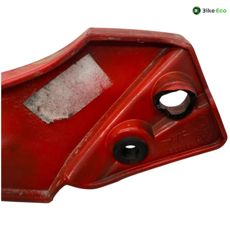 Cache carenage coque arriere gauche MV AGUSTA BRUTALE 990 R 2010-2011