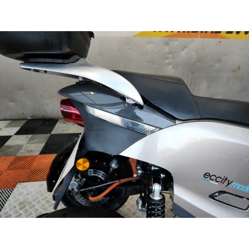 ECCITY MOTOCYCLES ECTY MODEL 3