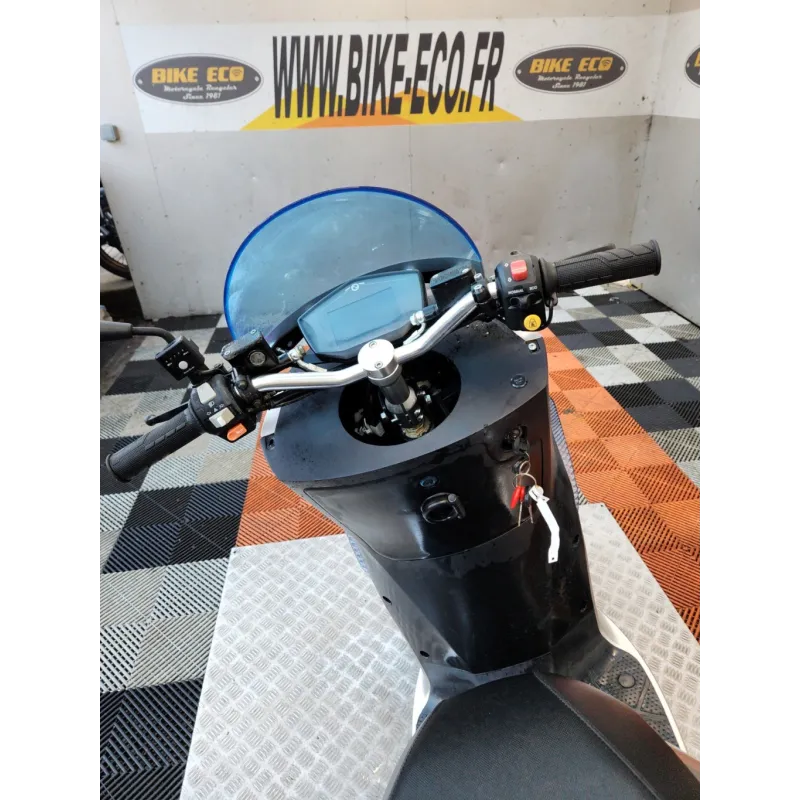 ECCITY MOTOCYCLES ECTY MODEL 3
