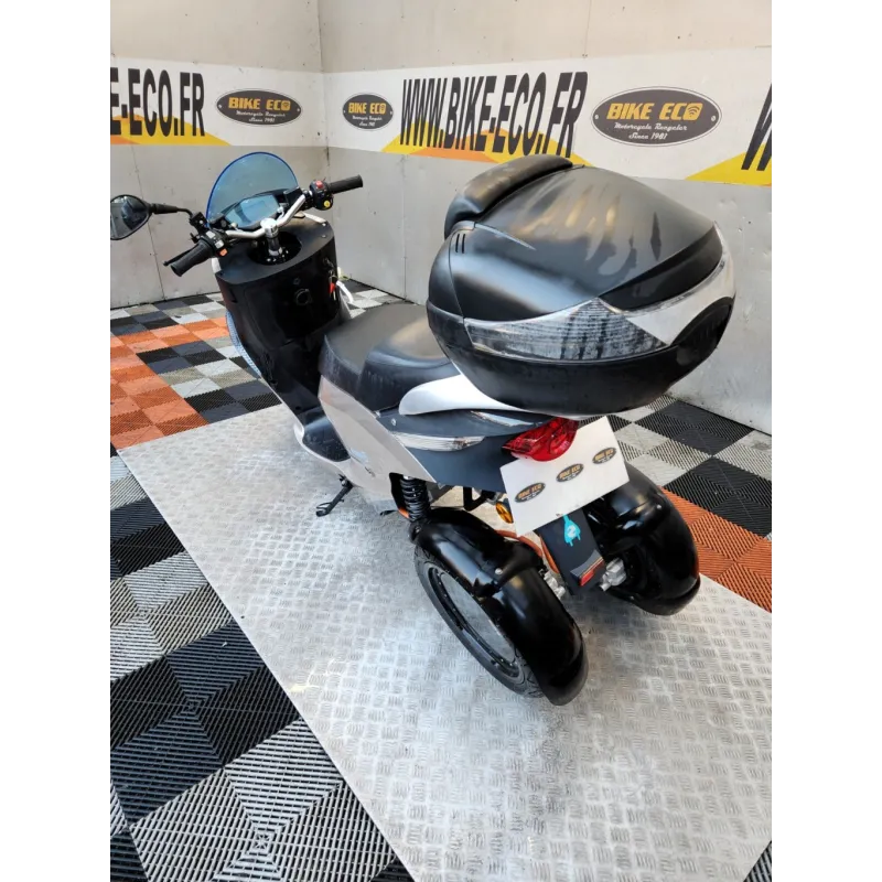 ECCITY MOTOCYCLES ECTY MODEL 3
