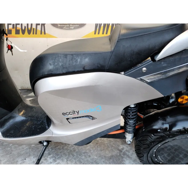 ECCITY MOTOCYCLES ECTY MODEL 3