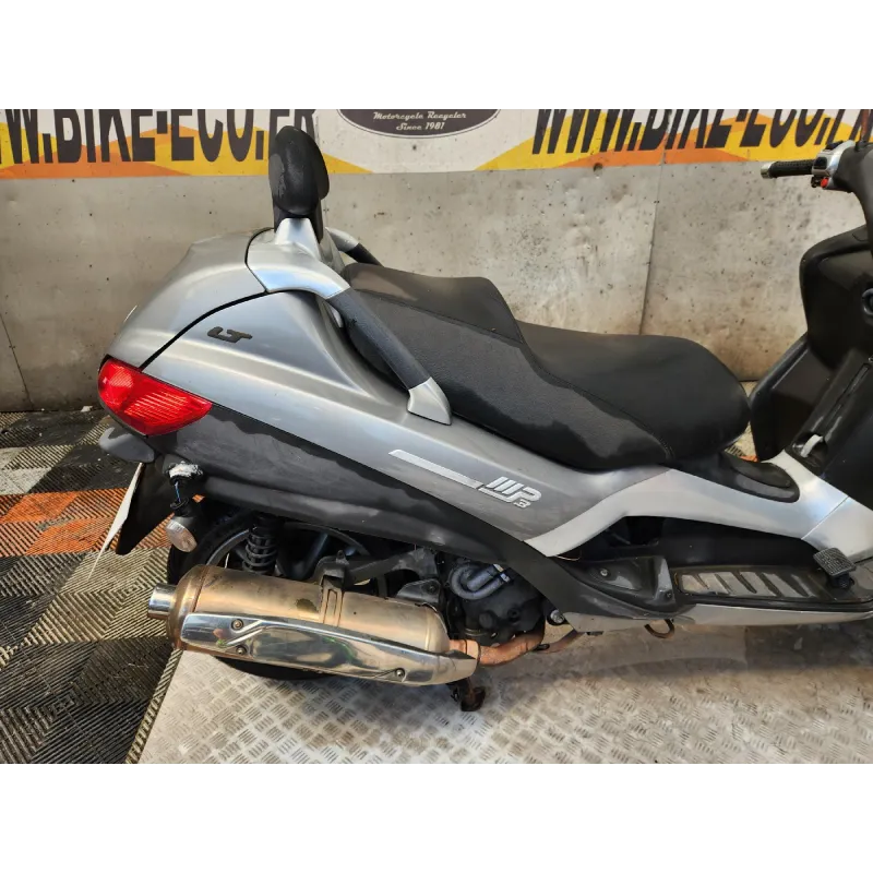 PIAGGIO MP 400 LT