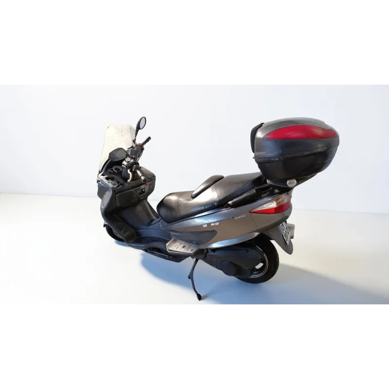 SUZUKI UH 125 BURGMAN