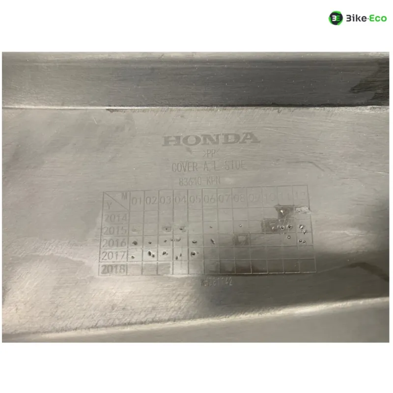 Cache carenage sous selle gauche HONDA CB 125 F 2015-2019 GLR