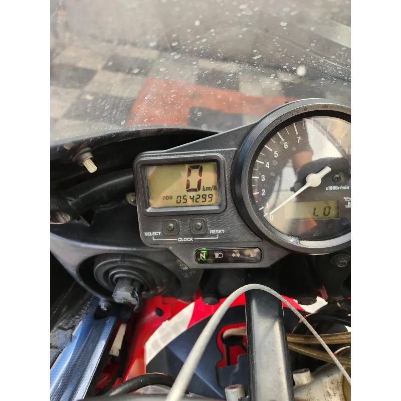 YAMAHA YZF R1
