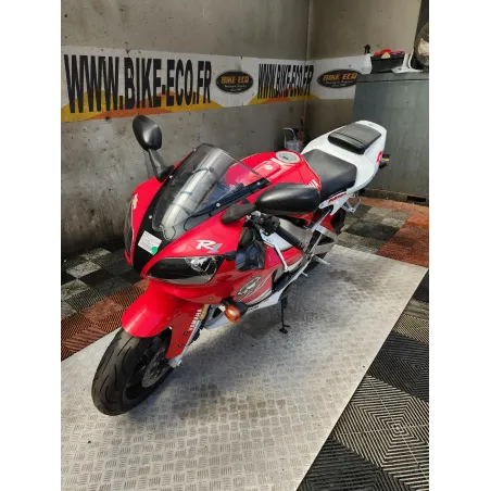 YAMAHA YZF R1