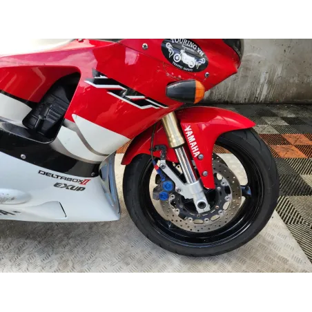 YAMAHA YZF R1