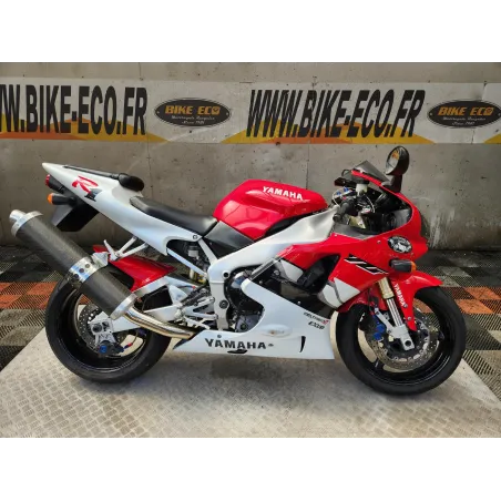 YAMAHA YZF R1