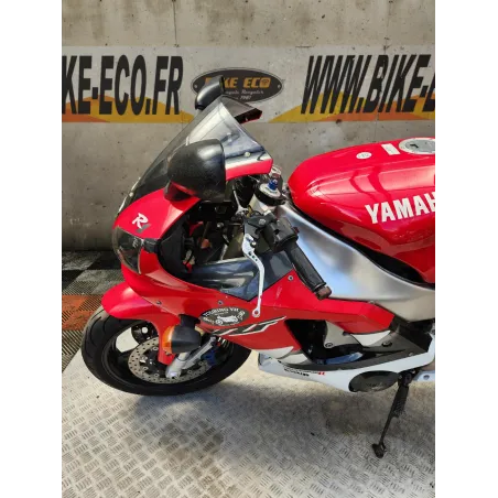 YAMAHA YZF R1