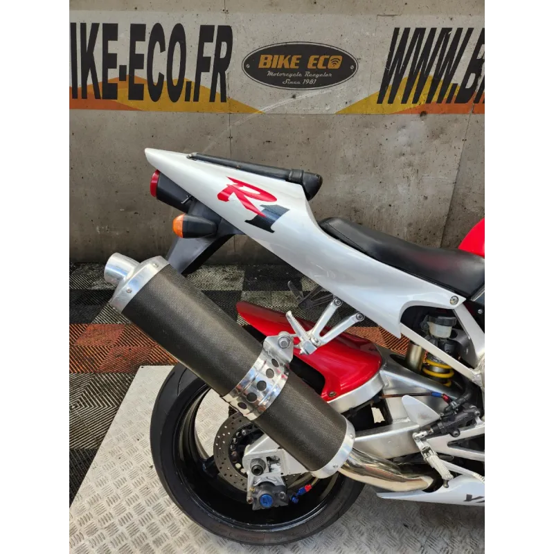 YAMAHA YZF R1