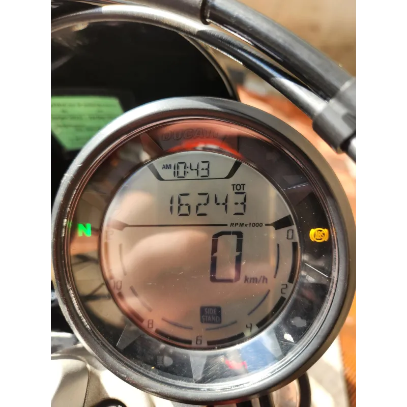 DUCATI SCRAMBLER 400
