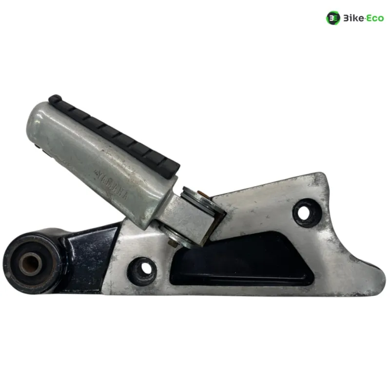 Platine et repose pieds arriere droit YAMAHA VMAX 1200 1986-1992