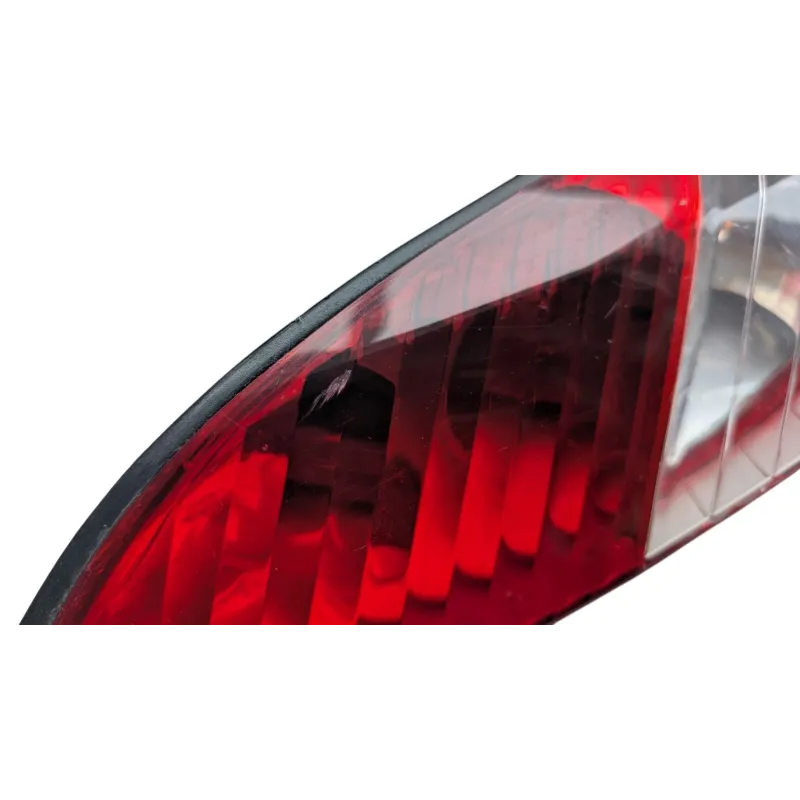 Feu arriere gauche PEUGEOT SATELIS 125 COMPRESSOR ABS 2007 - 2012