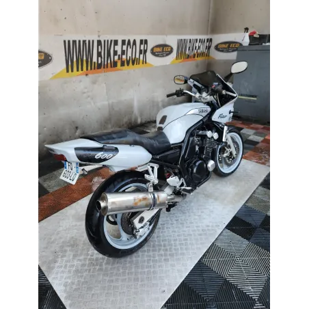 YAMAHA FZS 600 FAZER